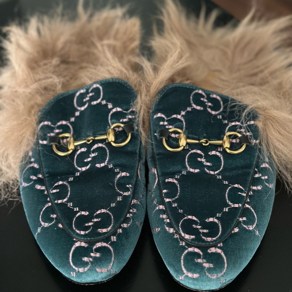 Gucci fur loafers